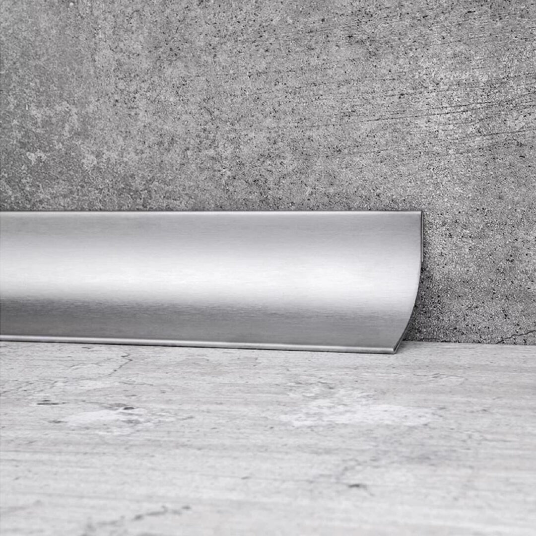 Zocalo kurve - acero inox - 50mm MOLDUMET